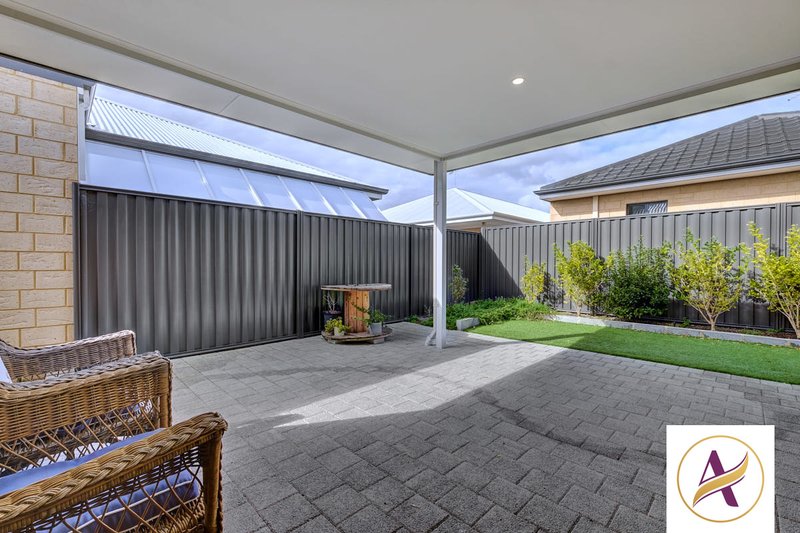 Photo - 20 Garnet Rd , Treeby WA 6164 - Image 24