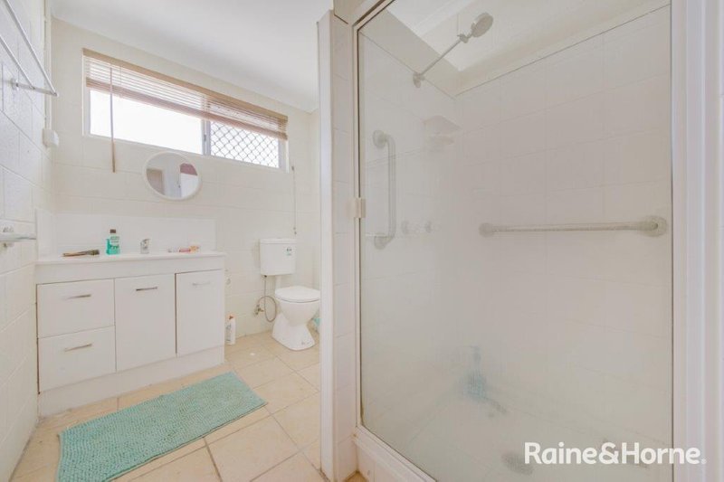 Photo - 20 Geraldine Street, West Gladstone QLD 4680 - Image 12