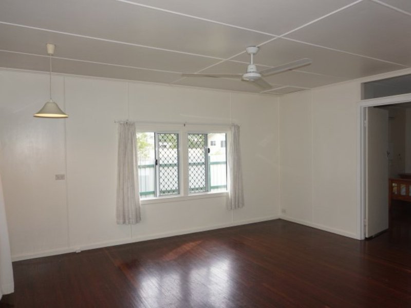 Photo - 20 Gilbert Street, Bowen QLD 4805 - Image 11