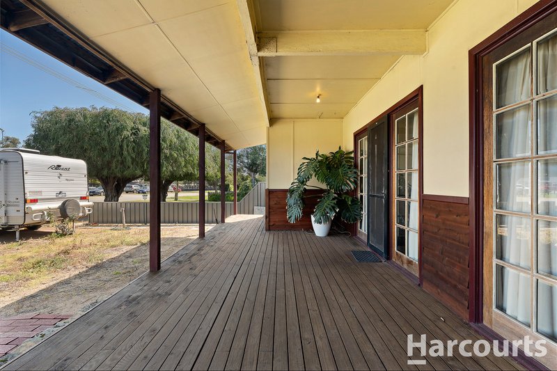 Photo - 20 Gillark Street, Dudley Park WA 6210 - Image 3