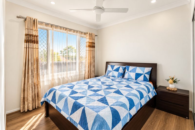 Photo - 20 Girraween Crescent, Capalaba QLD 4157 - Image 12