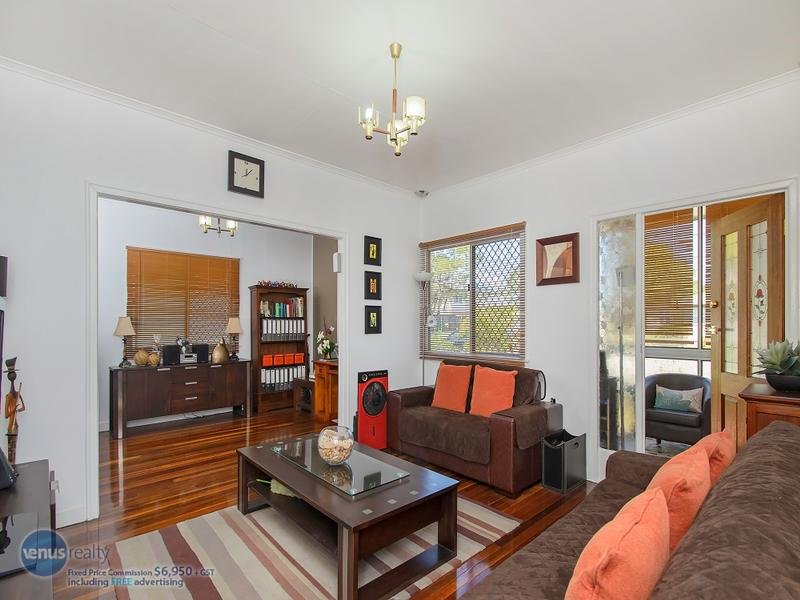 Photo - 20 Gledson Street, North Booval QLD 4304 - Image 7