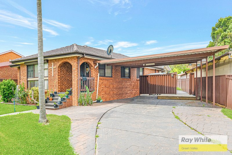 Photo - 20 Glen Davis Avenue, Bossley Park NSW 2176 - Image 3