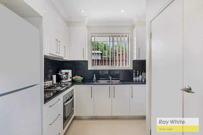 Photo - 20 Glen Davis Avenue, Bossley Park NSW 2176 - Image 15