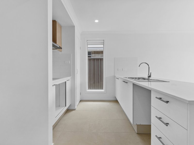 Photo - 20 Goderich Street, Munno Para Downs SA 5115 - Image 7