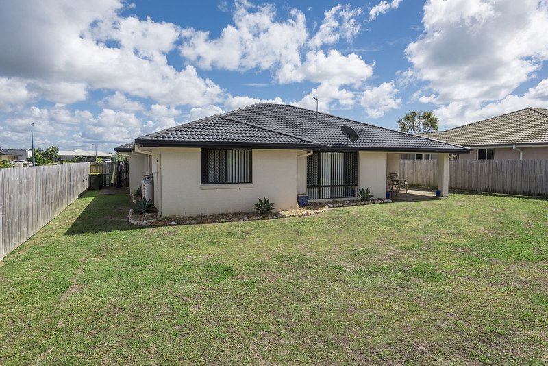 Photo - 20 Golden Grove Court, Eli Waters QLD 4655 - Image 13