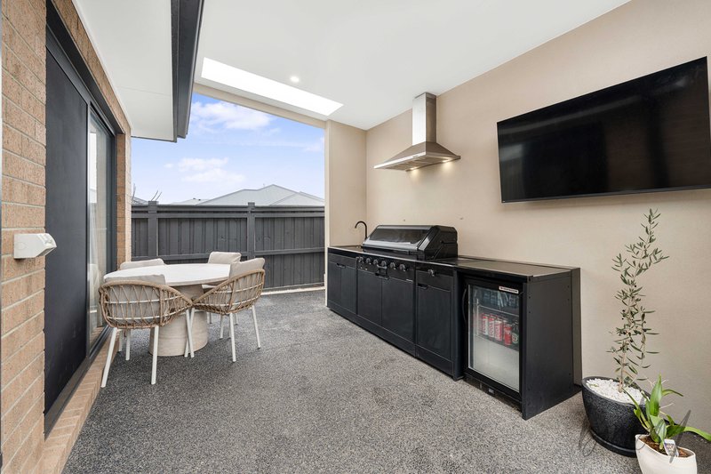 Photo - 20 Golden Parkway, Donnybrook VIC 3064 - Image 15