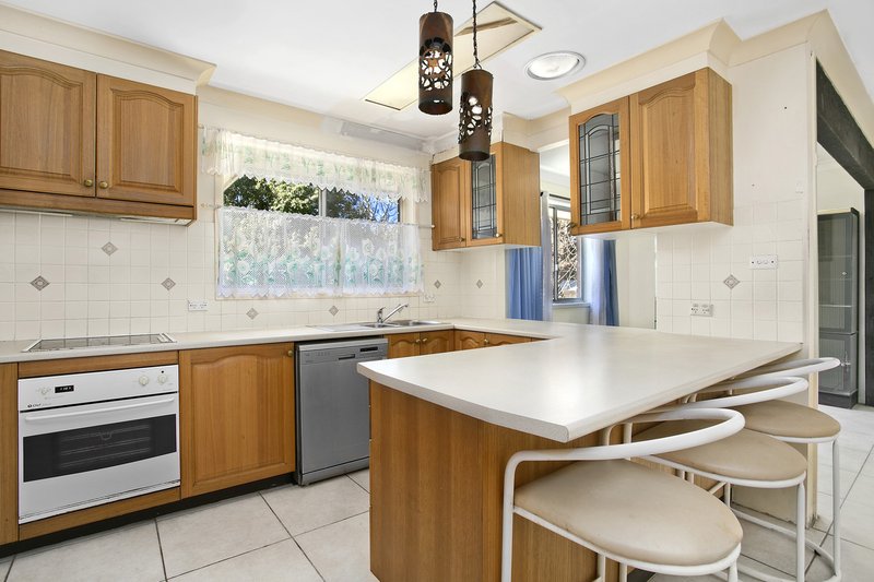 Photo - 20 Gooden Drive, Baulkham Hills NSW 2153 - Image 2