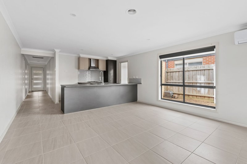 Photo - 20 Goodia Street, Wollert VIC 3750 - Image 2