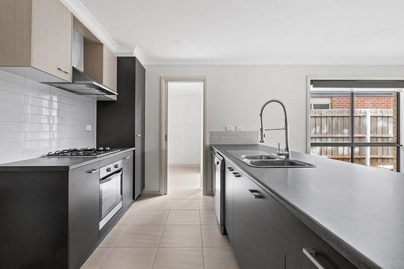 Photo - 20 Goodia Street, Wollert VIC 3750 - Image 3