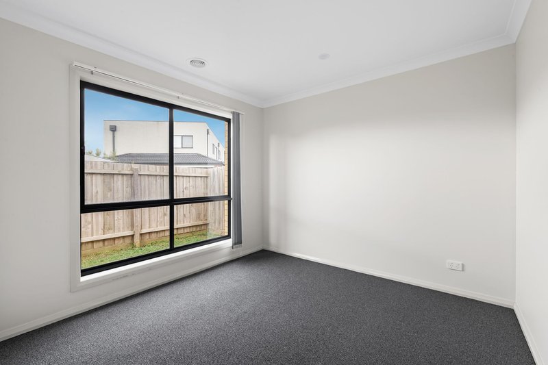 Photo - 20 Goodia Street, Wollert VIC 3750 - Image 9