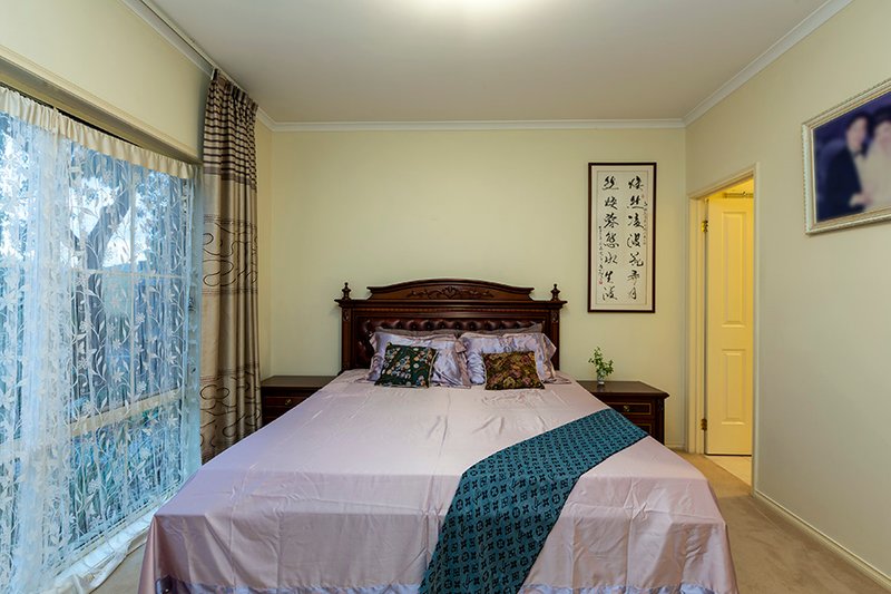 Photo - 20 Grangemouth Drive, Point Cook VIC 3030 - Image 9