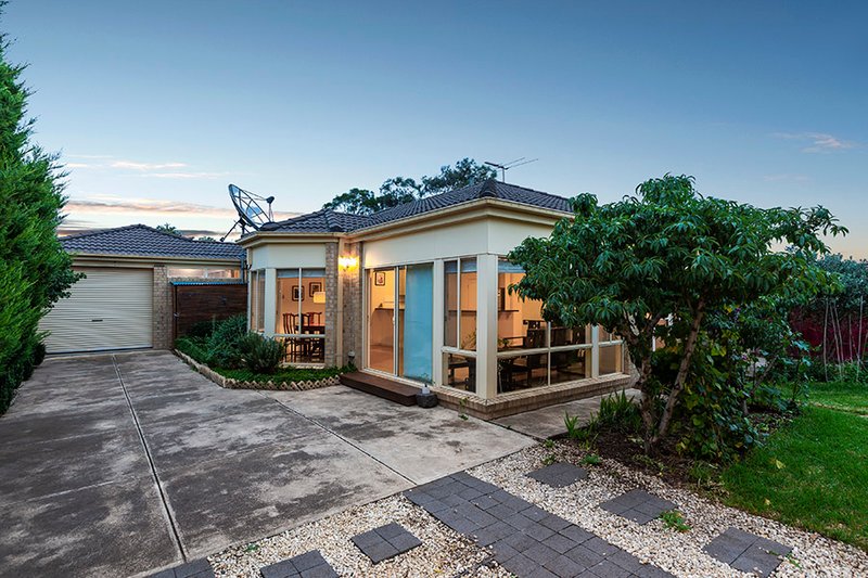 Photo - 20 Grangemouth Drive, Point Cook VIC 3030 - Image 14