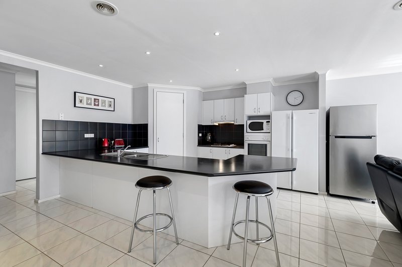 Photo - 20 Granite Outlook, Epping VIC 3076 - Image 2