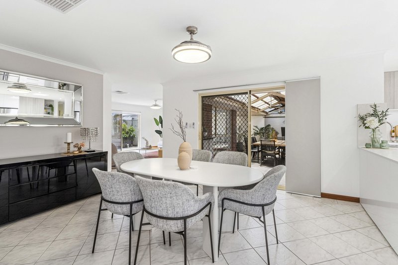 Photo - 20 Grenadier Grove, Gulfview Heights SA 5096 - Image 8