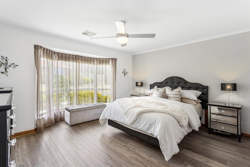 Photo - 20 Grenadier Grove, Gulfview Heights SA 5096 - Image 11