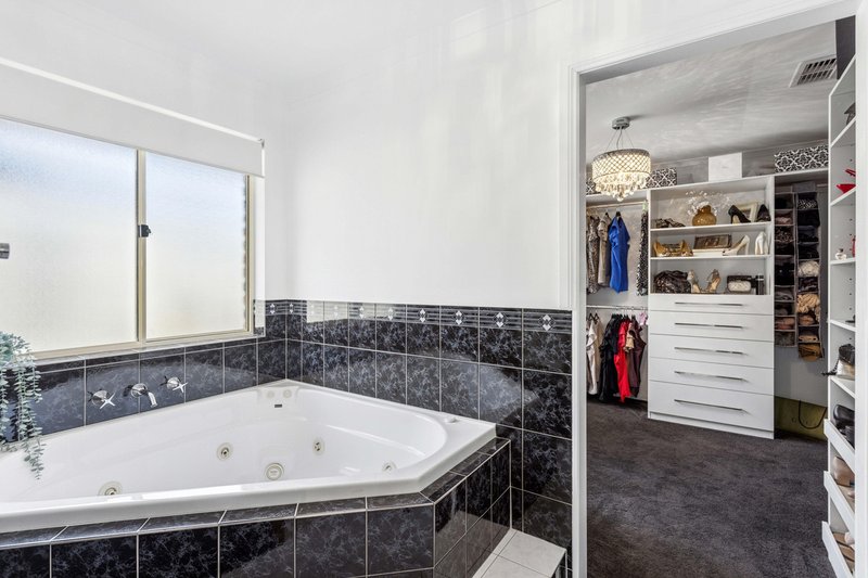 Photo - 20 Grenadier Grove, Gulfview Heights SA 5096 - Image 13