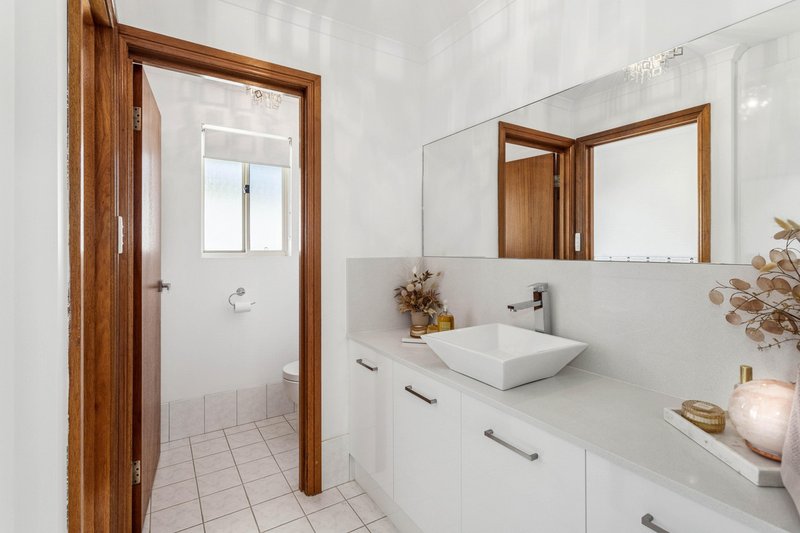 Photo - 20 Grenadier Grove, Gulfview Heights SA 5096 - Image 17