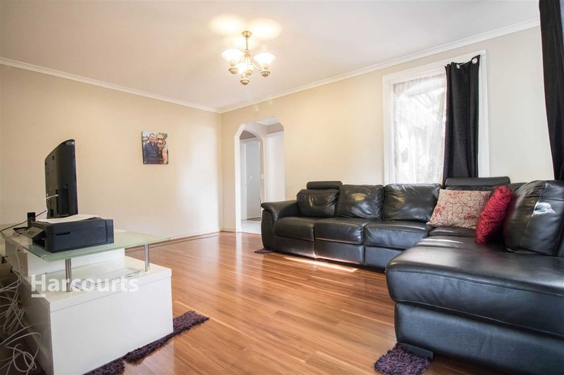 Photo - 20 Grevillea Road, Kings Park VIC 3021 - Image 3