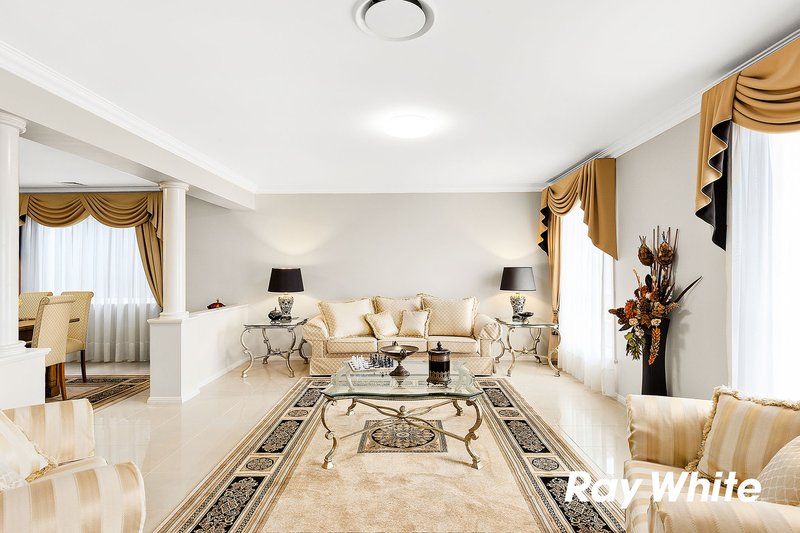 Photo - 20 Greyfriar Place, Kellyville NSW 2155 - Image 2