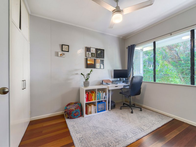 Photo - 20 Guntur Street, Stafford QLD 4053 - Image 9