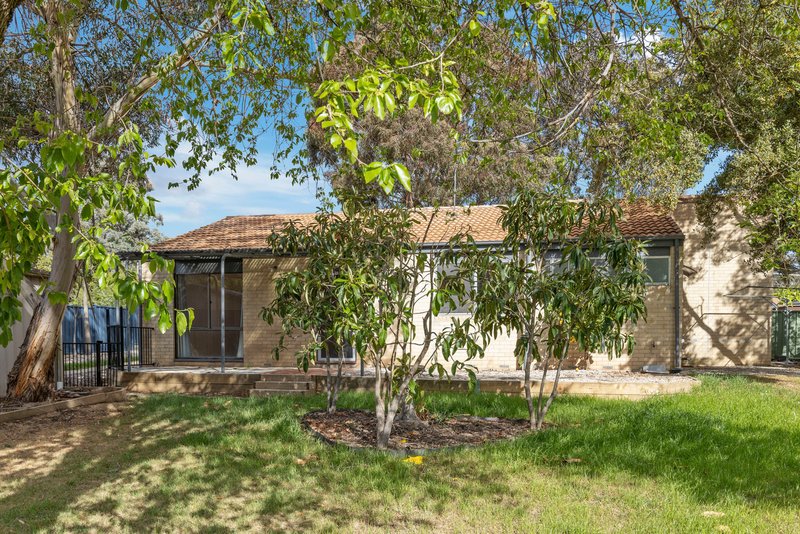 Photo - 20 Guthridge Crescent, Wanniassa ACT 2903 - Image 16