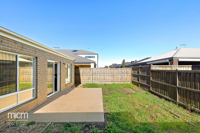 Photo - 20 Halycon Street, Point Cook VIC 3030 - Image 7