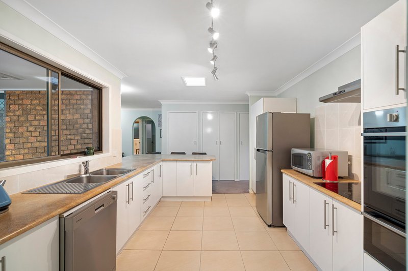 Photo - 20 Harding Boulevard, Mount Warren Park QLD 4207 - Image 7