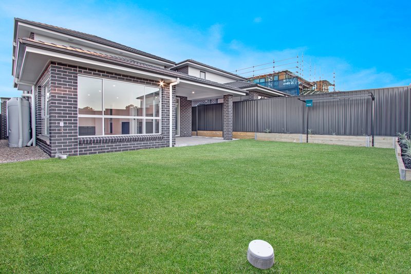 Photo - 20 Harrismith Crescent, Austral NSW 2179 - Image 16