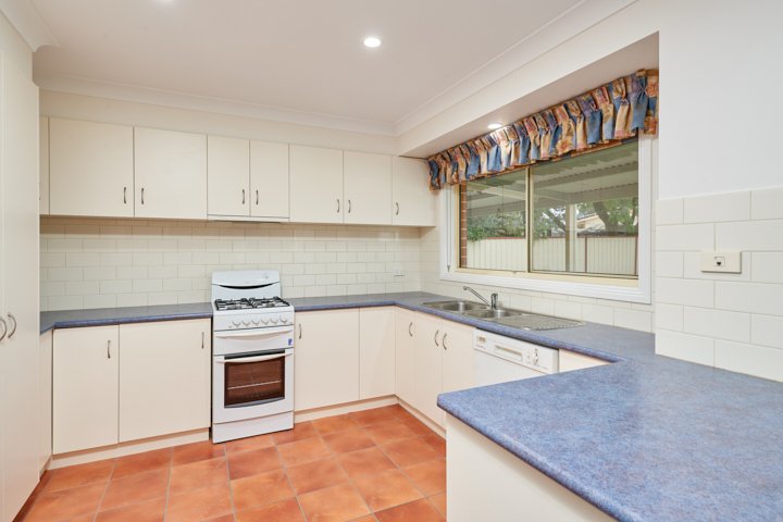 Photo - 20 Hart Street, Junee NSW 2663 - Image 2