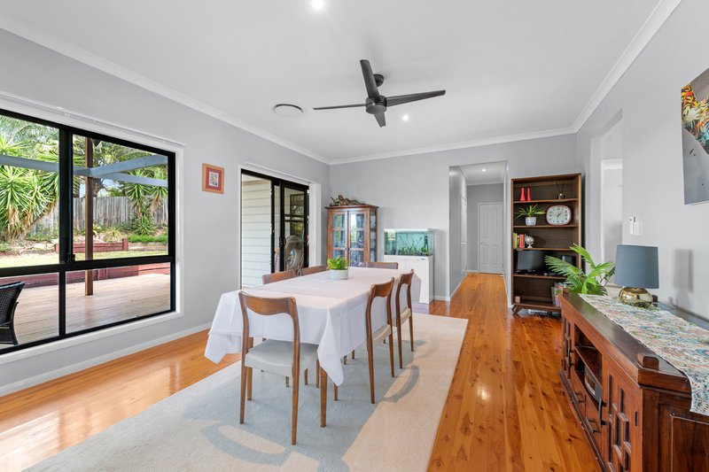 Photo - 20 Hatia Grove, Ferny Grove QLD 4055 - Image 8
