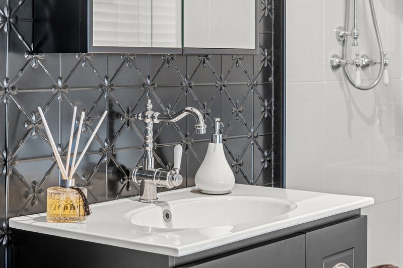 Photo - 20 Hatia Grove, Ferny Grove QLD 4055 - Image 11