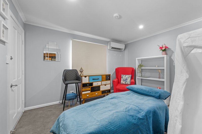 Photo - 20 Hatia Grove, Ferny Grove QLD 4055 - Image 17