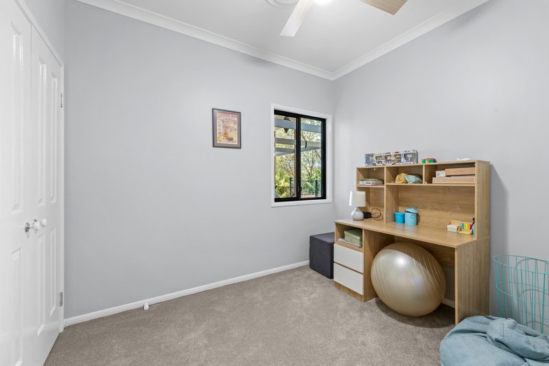 Photo - 20 Hatia Grove, Ferny Grove QLD 4055 - Image 18