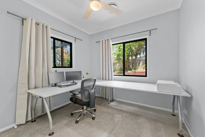 Photo - 20 Hatia Grove, Ferny Grove QLD 4055 - Image 20