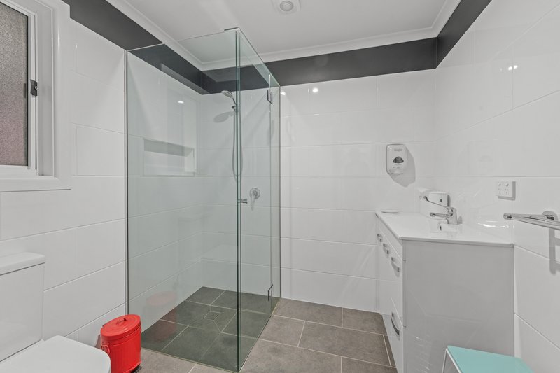 Photo - 20 Hatia Grove, Ferny Grove QLD 4055 - Image 21