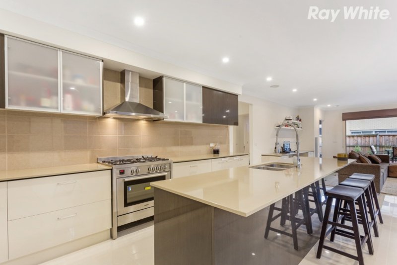 Photo - 20 Havenstone Drive, Keysborough VIC 3173 - Image 3