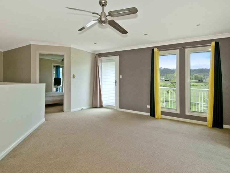 Photo - 20 Hawkesbury Avenue, Pacific Pines QLD 4211 - Image 9