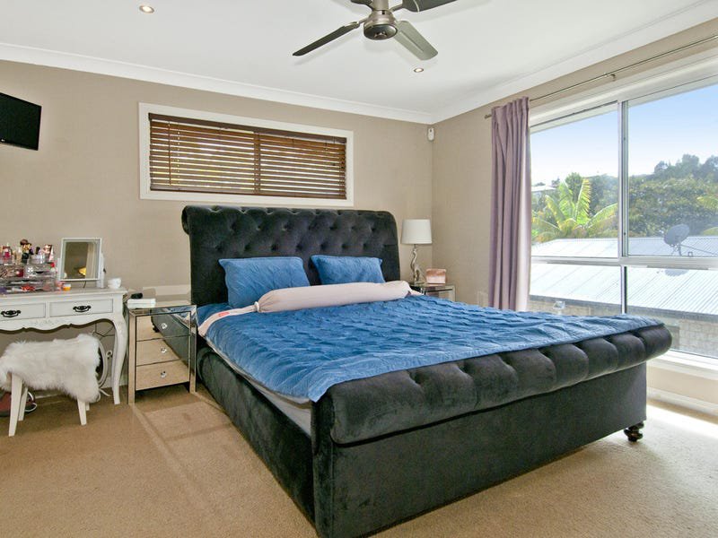 Photo - 20 Hawkesbury Avenue, Pacific Pines QLD 4211 - Image 10