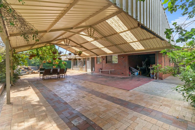 Photo - 20 Headley Place, Bayswater WA 6053 - Image 2