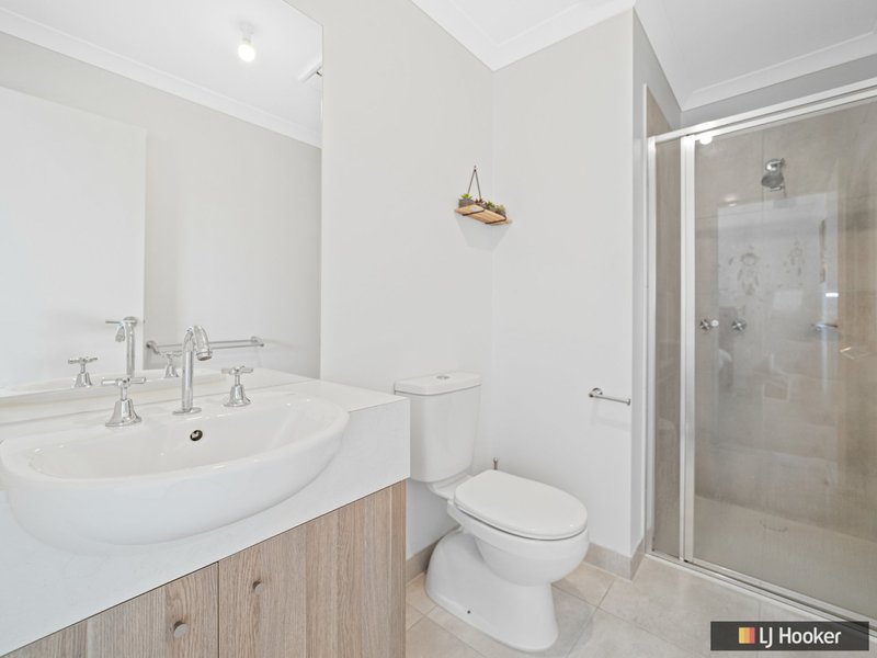 Photo - 20 Heathwren View, Werribee VIC 3030 - Image 10