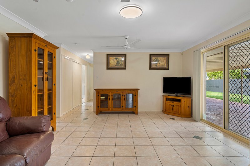 Photo - 20 Hendrix Street, Windaroo QLD 4207 - Image 8