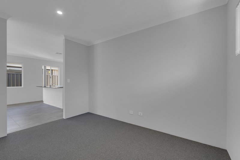 Photo - 20 Hester Road, Wellard WA 6170 - Image 7