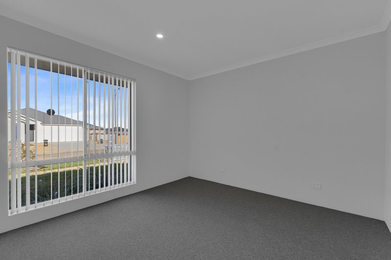 Photo - 20 Hester Road, Wellard WA 6170 - Image 8