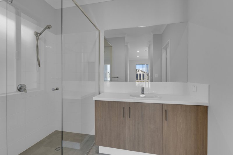 Photo - 20 Hester Road, Wellard WA 6170 - Image 10