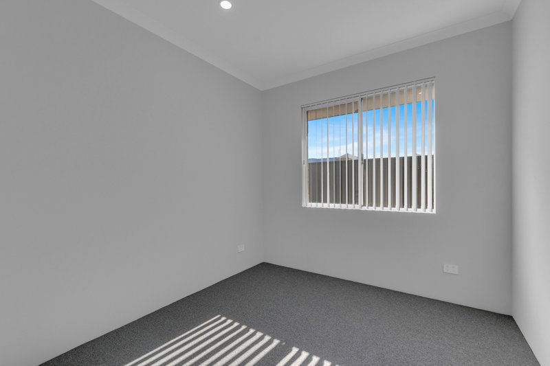 Photo - 20 Hester Road, Wellard WA 6170 - Image 13