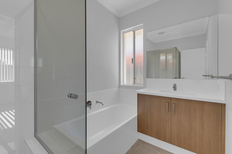 Photo - 20 Hester Road, Wellard WA 6170 - Image 14