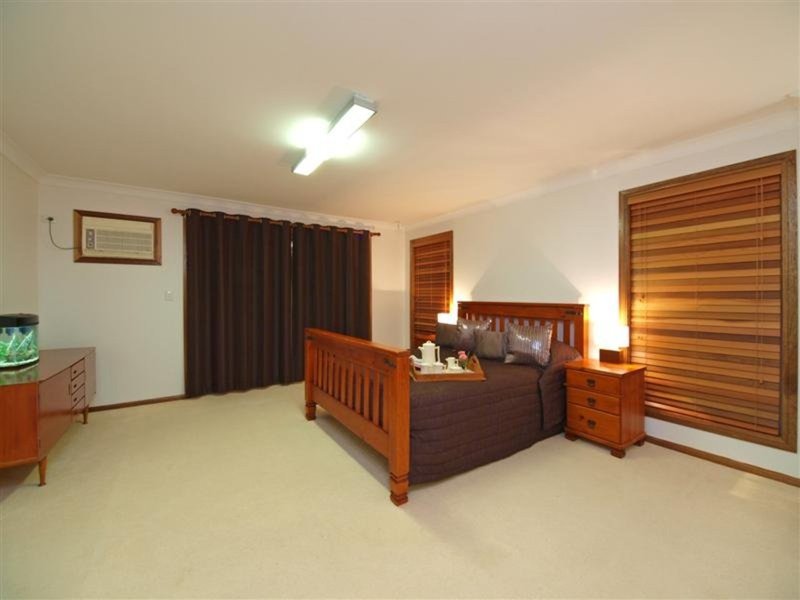 Photo - 20 Hidden Valley Drive, Eatons Hill QLD 4037 - Image 8