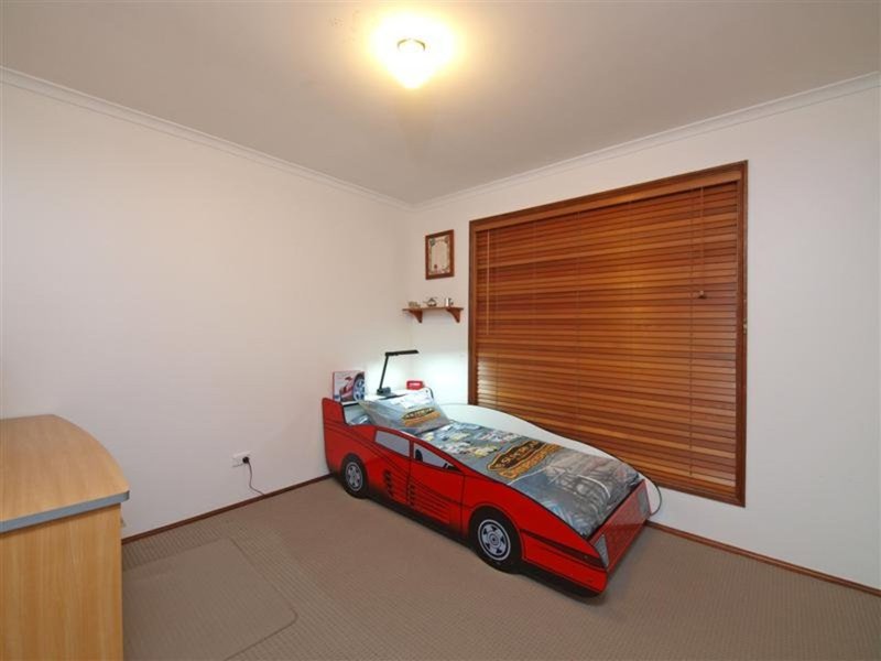 Photo - 20 Hidden Valley Drive, Eatons Hill QLD 4037 - Image 12