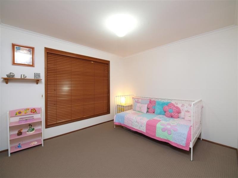 Photo - 20 Hidden Valley Drive, Eatons Hill QLD 4037 - Image 13